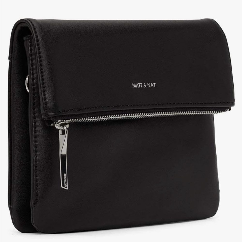 Matt & Nat Vegan Leather Black Crossbody.  Zippered pockets/magnetic closure